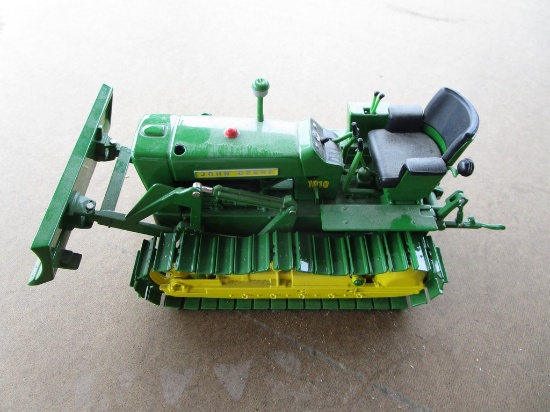 JOHN DEERE 1010 CRAWLER DOZER TOY
