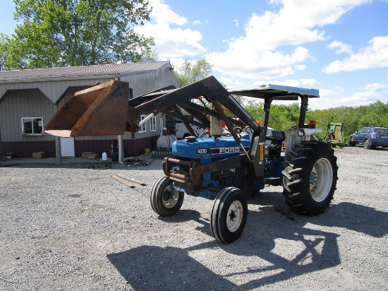 FORD 4630 TRACTOR W LOADER