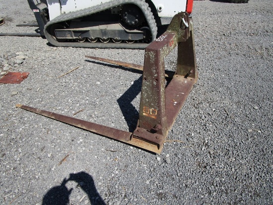 NEW HOLLAND 3PT BALE FORK