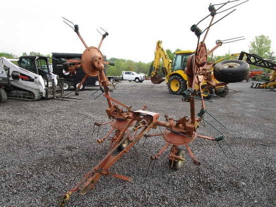 KUHN MANUAL FOLD TEDDER