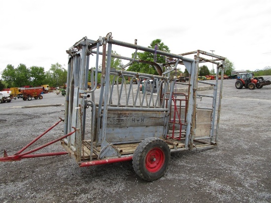 PORTABLE LIVESTOCK CHUTE W PALP CASE