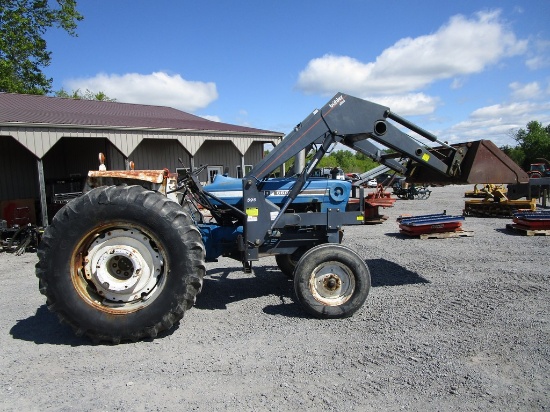 FORD 6600 TRACTOR W LOADER