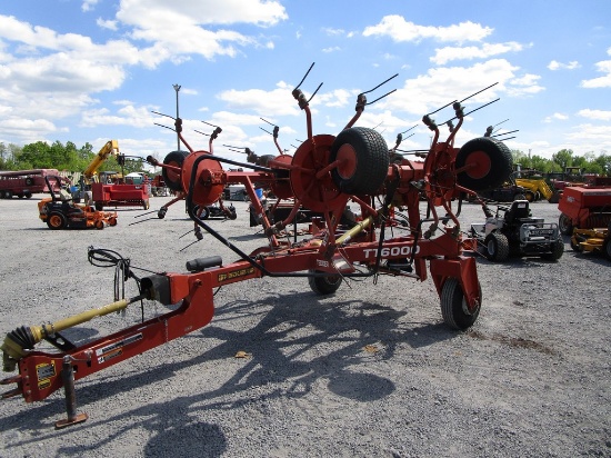 PEQUEA TT6000 HAY TEDDER