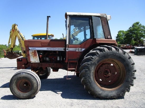 IH 1086 CHA TRACTOR