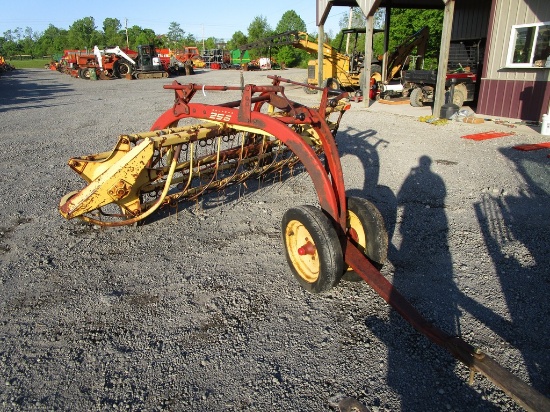 NEW HOLLAND 256 DOLLY RAKE