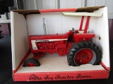 FARMALL 706 TRACTOR TOY