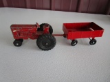 SMALL FARMALL 656 W WAGON