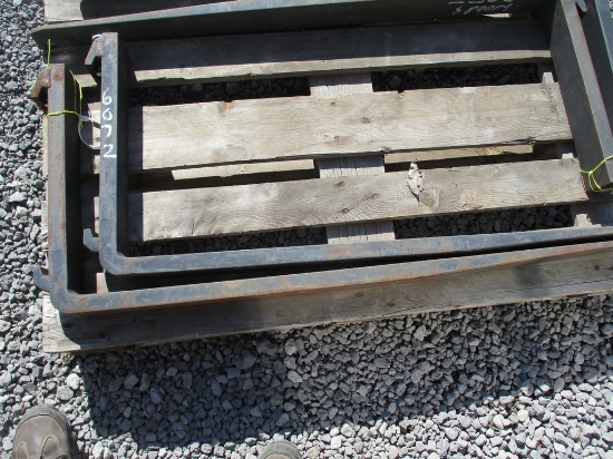 PAIR 42" PALLET FORKS