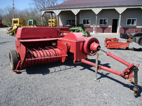 MASSEY FERGUSON #3 SQ BALER
