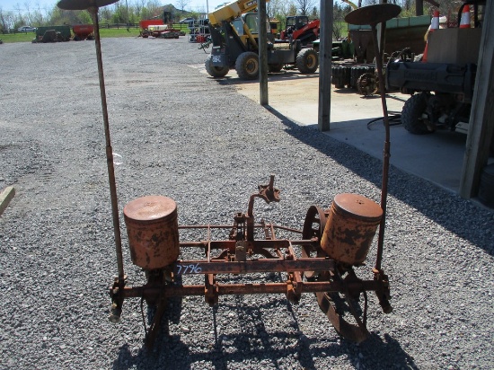 "G"  ALLIS 2-ROW PLANTER