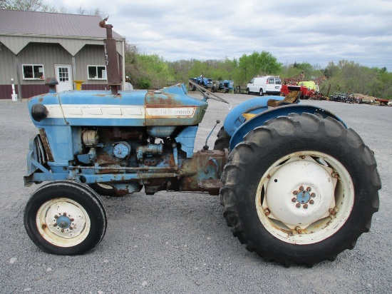 FORD 2000 DIESEL TRACTOR