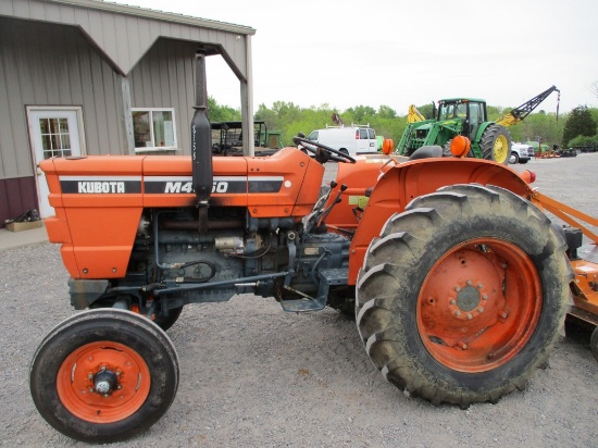 KUBOTA M4050 TRACTOR