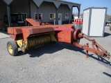 NEW HOLLAND 273 SQ BALER