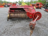 IH 425 SQ BALER