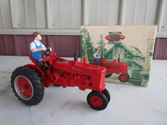 FARMALL H TRACTOR W FARMER