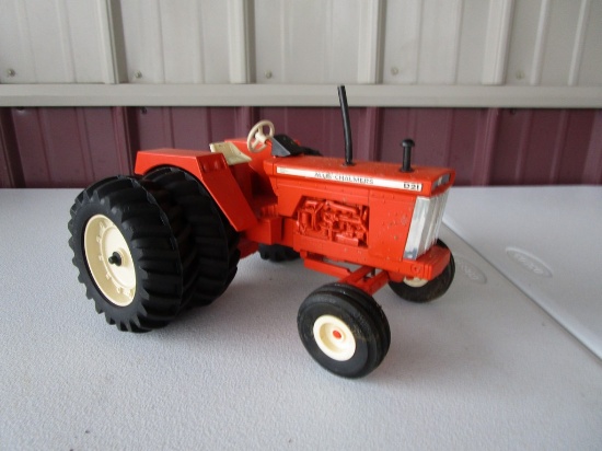 ALLIS-CHALMERS D-21 TRACTOR