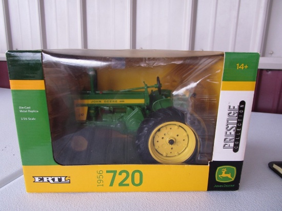 JOHN DEERE 720 DIESEL TRACTOR
