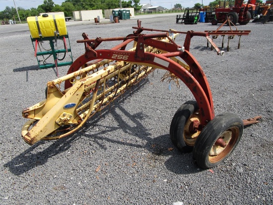 NEW HOLLAND 256 DOLLY RAKE