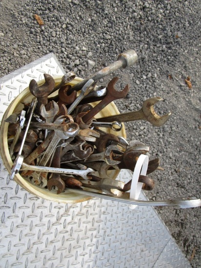 BUCKET OF WRENCH'S