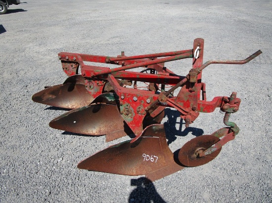 MASSEY FERGUSON 3X PLOW