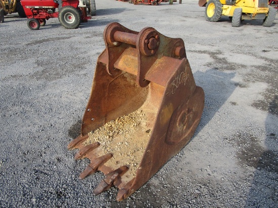 CP EXCAVATOR BUCKET 34"V