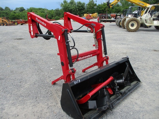 MAHINDRA 2645L LOADER W BRACKETS