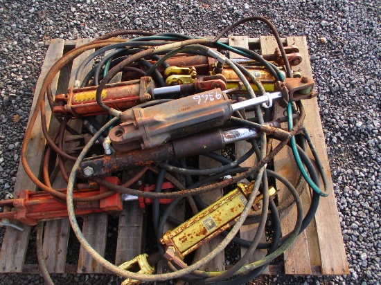 PALLET OF HYD CYLINDERS