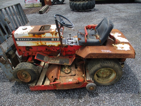 GRAVELY 812 LAWN MOWER