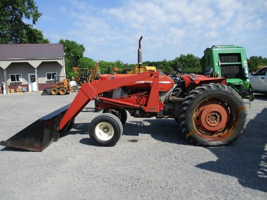 MASSEY FERGUSON 180 TRACTOR W LOADER