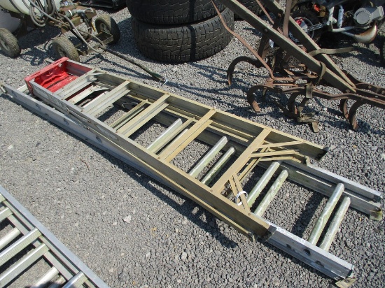 EXTENSION LADDER & STEP LADDER