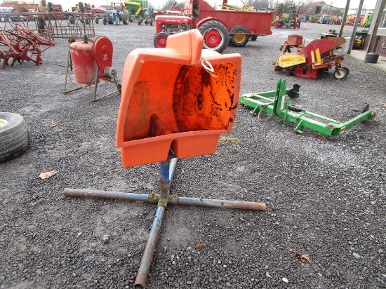 MINERAL FEEDER
