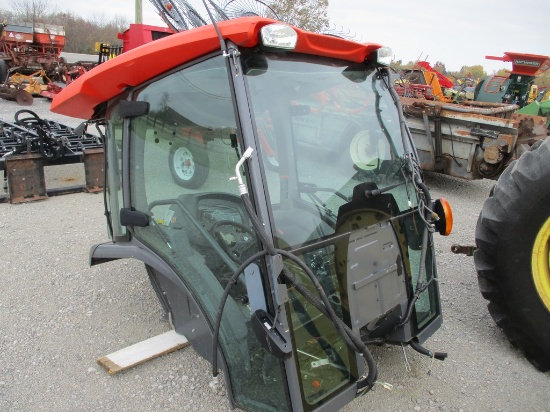 KUBOTA TRACTOR CAB