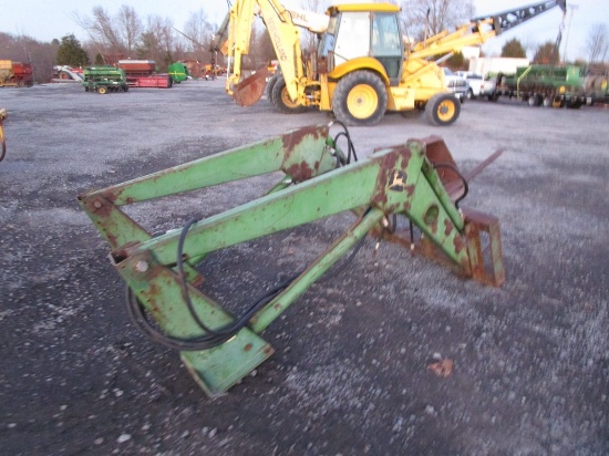 JOHN DEERE 148 LOADER W BRACKETS, BUCKET AND SPEAR