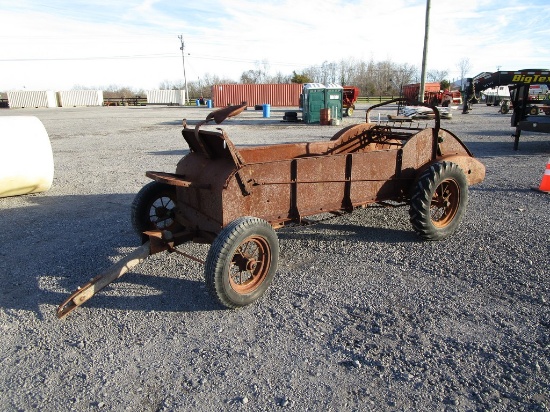 JOHN DEERE HORSE DRAWN MANURE SPREADER