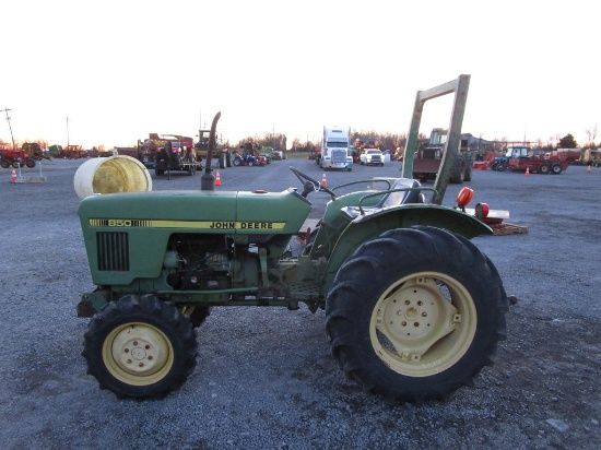 JOHN DEERE 850 TRACTOR