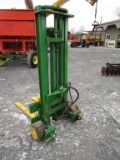 GREEN 3PT FORKLIFT MAST