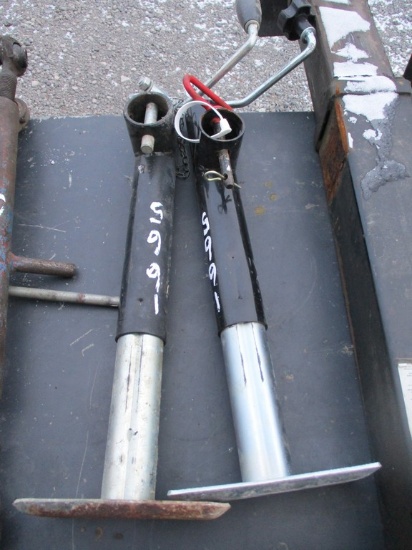 2 IMPLEMENT JACKS
