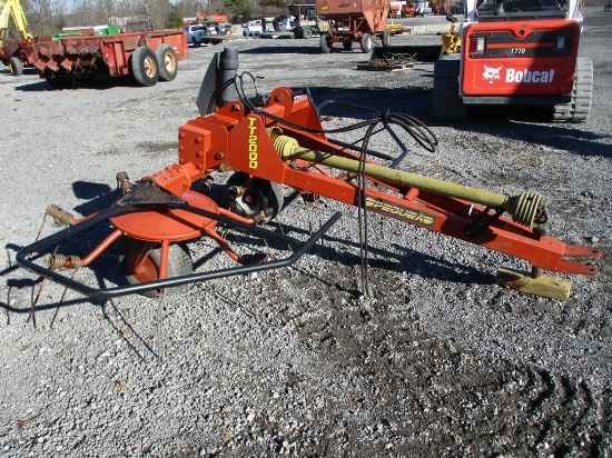 PEQUEA TT2000 HAY TEDDER