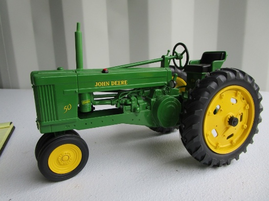 TOY JOHN DEERE 50 TRACTOR