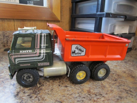 ERTH INTERNATIONAL TRANSFER DUMP TRUCK TOY