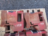 6) IH  100LBS WEIGHTS