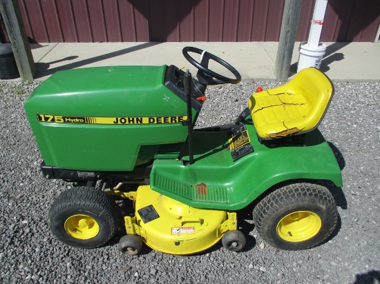 JOHN DEERE 175 LAWN MOWER