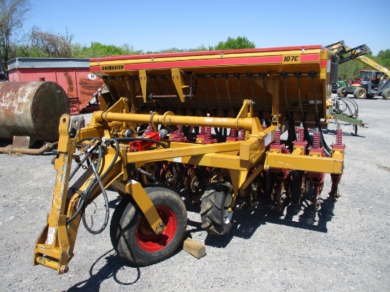 HAYBUSTER 107C NO-TILL GRAIN DRILL