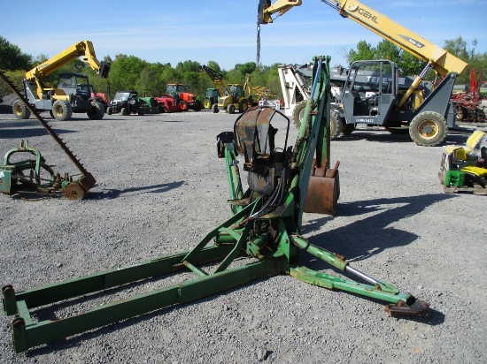JOHN DEERE 10A BACKHOE ATTACHMENT