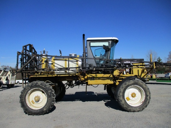 ROGATOR 664 CROP SPRAYER