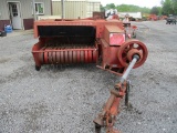 MASSEY FERGUSON 124 SQ BALER