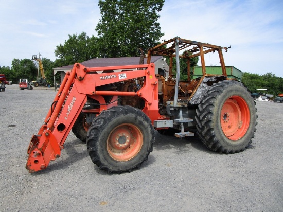 KUBOTA M126X W LOADER