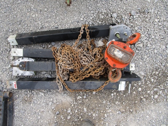 CHAIN HOIST AND TRAILER JACKS