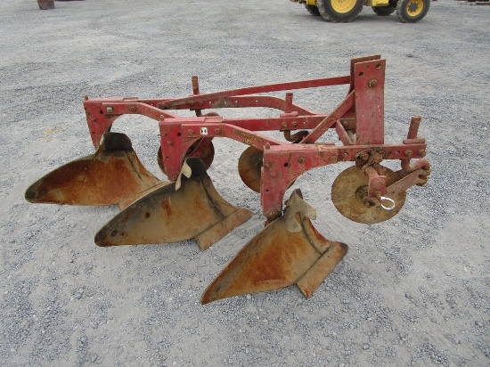 IH 309 3PT 3X PLOW