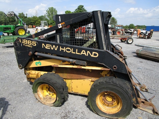 NEW HOLLAND LX865 SKIDSTEER